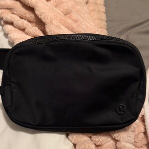 lululemon athletica Men's Black Belt Bag